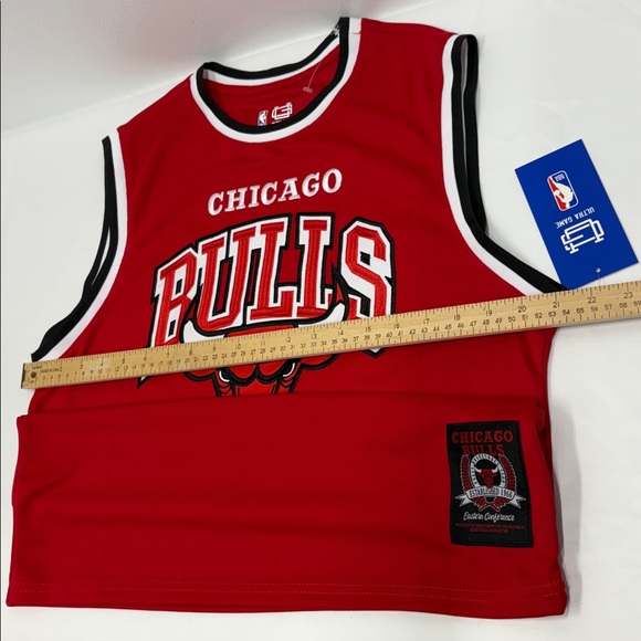New NBA Chicago Bulls Red Basketball Jersey size Medium embroidered logo - Picture 3 of 7